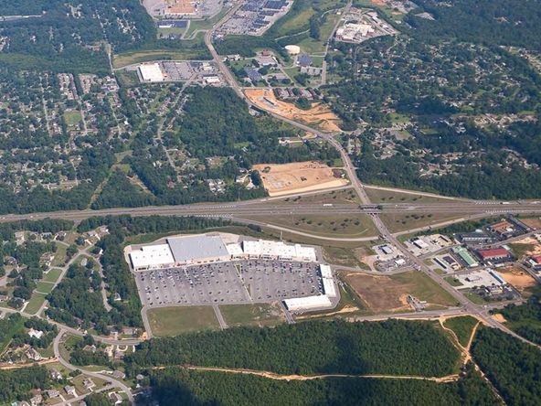 CLEVELAND TOWN CENTER : 4600 Paul Huff Parkway, Cleveland, TN 37312